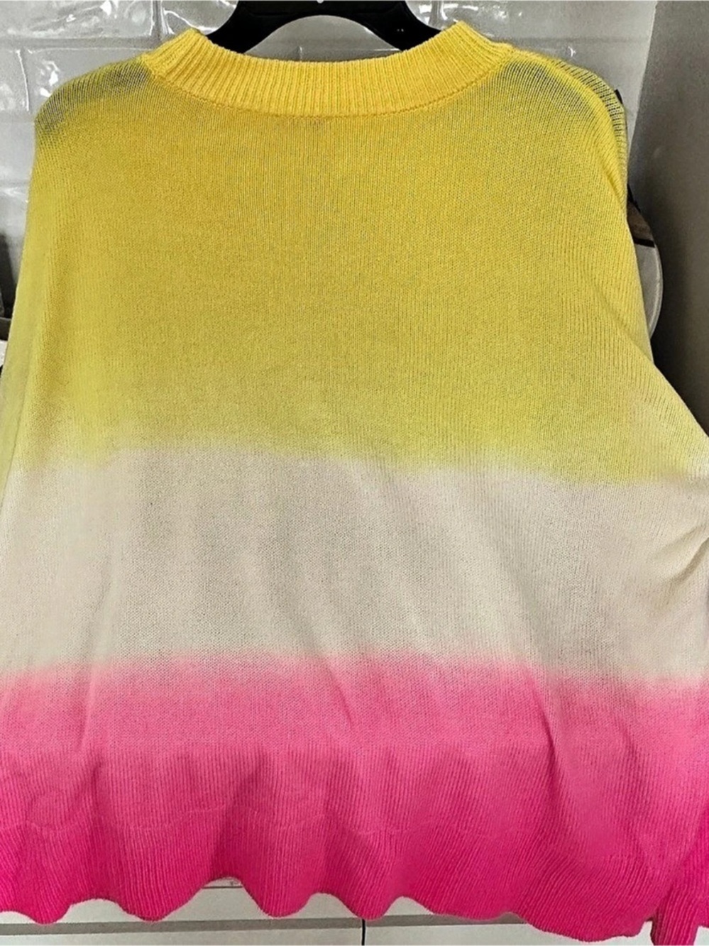 Crown & Ivy Color Block Sweater in Yellow & Pink Size Large Like New